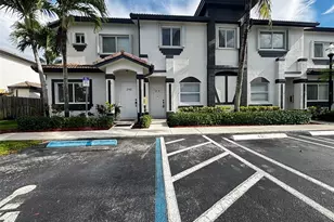 2304 SE 23rd Ave, Homestead, FL 33035 - Photo 2