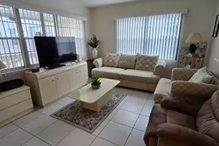 148 Tilford G Unit, Deerfield Beach, FL 33442 - Photo 2