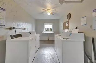 9440 Poinciana Pl, Davie, FL 33324 - Photo 26