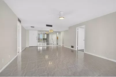 1500  Presidential Way, Unit #805, West Palm Beach, FL 33401 - Photo 6