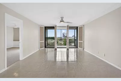 1500  Presidential Way, Unit #805, West Palm Beach, FL 33401 - Photo 4
