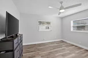 8845 NW 14th St, Plantation, FL 33322 - Photo 14