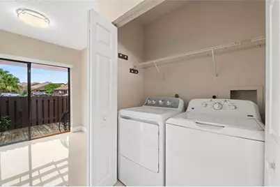 8354 NW 37th St, Sunrise, FL 33351 - Photo 22