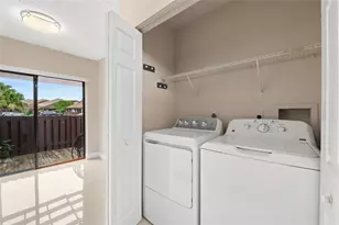 8354 NW 37th St, Sunrise, FL 33351 - Photo 22