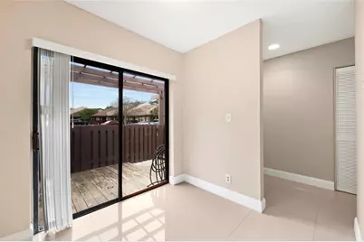 8354 NW 37th St, Sunrise, FL 33351 - Photo 12