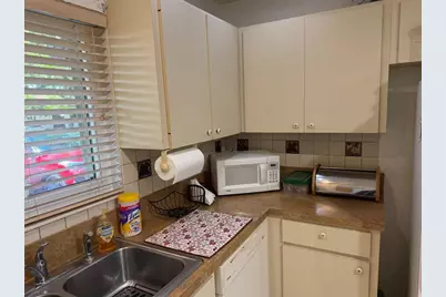 6711 S Parkway Dr, Unit #2-10, Pompano Beach, FL 33068 - Photo 4