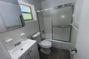 707 NE 10th St, Hallandale Beach, FL 33009 - Photo 4