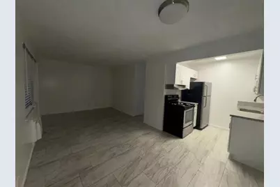 2220  Hayes St, Unit #7, Hollywood, FL 33020 - Photo 8