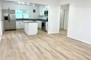 801 NE 36th St, Oakland Park, FL 33334 - Photo 22