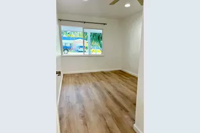 801 NE 36th St, Oakland Park, FL 33334 - Photo 16