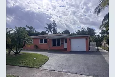 180 SW 9th Ct, Pompano Beach, FL 33060 - Photo 1