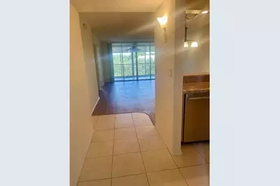 9501  Seagrape Dr, Unit #403, Davie, FL 33324 - Photo 4