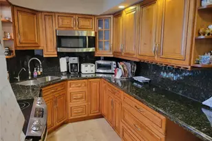 3233 NE 34th St, Fort Lauderdale, FL 33308 - Photo 4