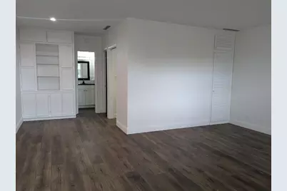 815  Middle River Dr, Unit #215, Fort Lauderdale, FL 33304 - Photo 2