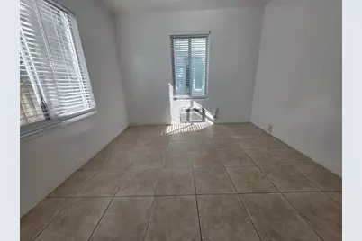 7720  Abbott Ave, Unit #6, Miami Beach, FL 33141 - Photo 6