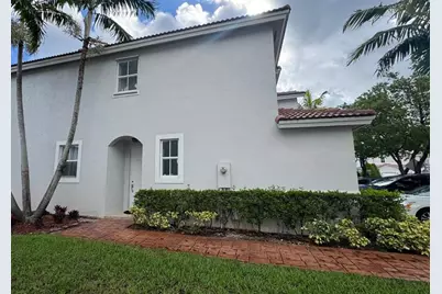 1041 NE 208th St, Unit #1041, Miami, FL 33179 - Photo 2