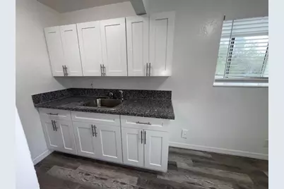 1958  McKinley St, Unit #8, Hollywood, FL 33020 - Photo 4