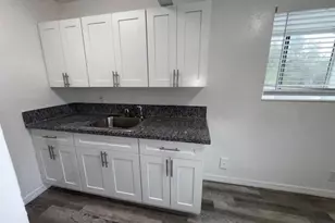 1958 McKinley St, Hollywood, FL 33020 - Photo 4