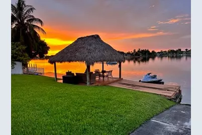 7871 NW 181st St, Hialeah, FL 33015 - Photo 4