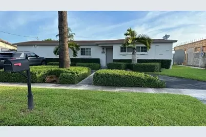 7871 NW 181st St, Hialeah, FL 33015 - Photo 1