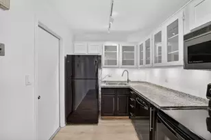 119 NE 19th Ct, Wilton Manors, FL 33305 - Photo 10