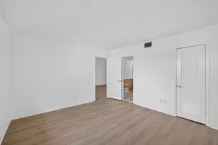 119 NE 19th Ct, Wilton Manors, FL 33305 - Photo 16