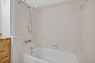 119 NE 19th Ct, Wilton Manors, FL 33305 - Photo 18