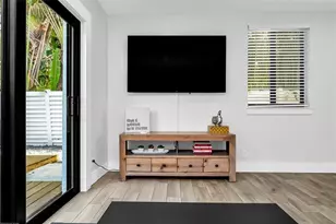 740 NE 17th Ave, Fort Lauderdale, FL 33304 - Photo 14