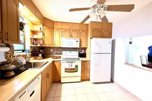 9440 SW 8th St, Boca Raton, FL 33428 - Photo 6