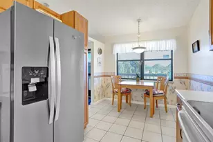 7673 Tahiti Ln, Lake Worth, FL 33467 - Photo 12