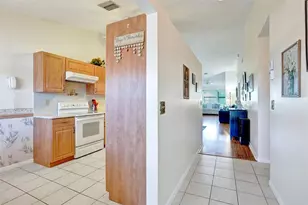 7673 Tahiti Ln, Lake Worth, FL 33467 - Photo 6