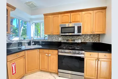 949  Van Buren St, Hollywood, FL 33019 - Photo 32