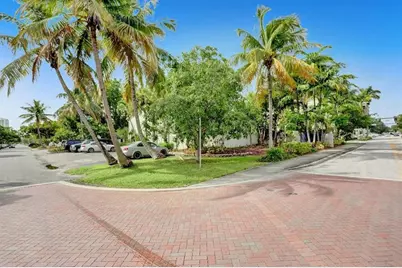 575 NE 7th Ave, Unit #4B, Fort Lauderdale, FL 33301 - Photo 4