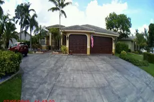 5062 Kensington Cir, Coral Springs, FL 33076 - Photo 1