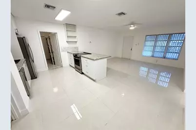 5719 NW 86th Ave, Tamarac, FL 33321 - Photo 2