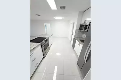 5719 NW 86th Ave, Tamarac, FL 33321 - Photo 4