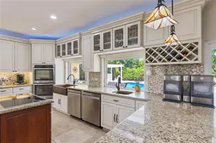 16686 Golfview Dr, Weston, FL 33326 - Photo 10