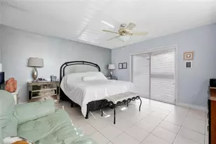 565 NW 98th Ave, Plantation, FL 33324 - Photo 16