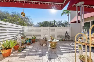 565 NW 98th Ave, Plantation, FL 33324 - Photo 6
