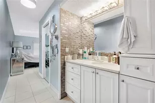 565 NW 98th Ave, Plantation, FL 33324 - Photo 18