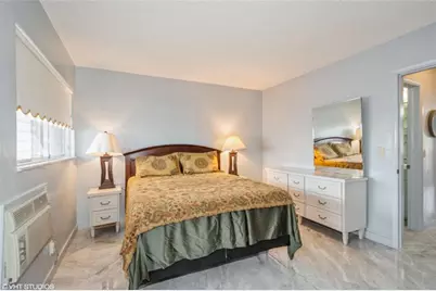 800 SW 11th Ave, Unit #17, Hallandale Beach, FL 33009 - Photo 16