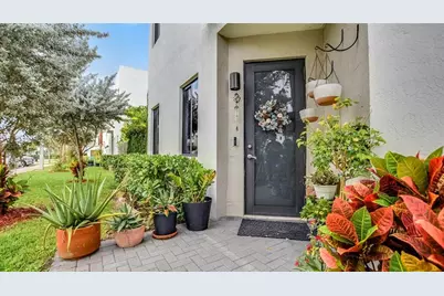 542 SW 91st Ct, Unit #542, Miami, FL 33174 - Photo 2