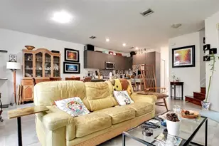 542 SW 91st Ct, Miami, FL 33174 - Photo 10