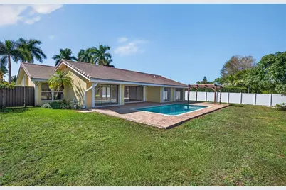 16780 Harbor Court, Weston, FL 33326 - Photo 4