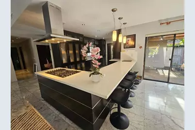 19975 NE 10th Place Way, Miami, FL 33179 - Photo 4