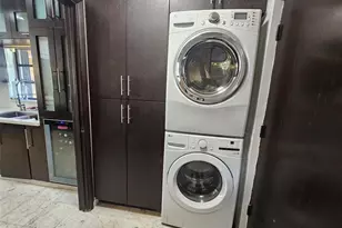 19975 NE 10th Pl Way, Miami, FL 33179 - Photo 32