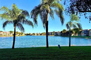 6207 Coral Lake Dr, Pompano Beach, FL 33063 - Photo 4