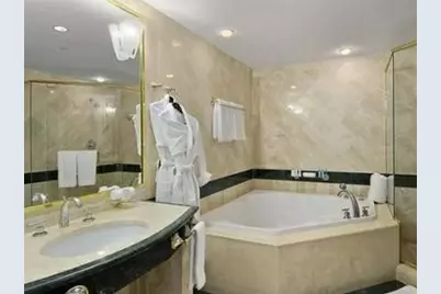 101  Ocean Dr, Unit #704, Miami Beach, FL 33139 - Photo 12