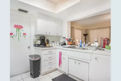 4929 NW 53rd St, Tamarac, FL 33319 - Photo 18