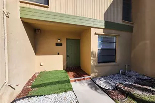 9421 NW 15th St, Pembroke Pines, FL 33024 - Photo 2